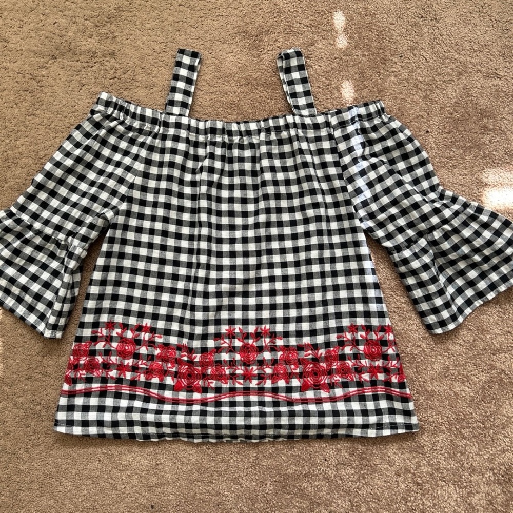 Harlow and Rose Women’s Cold Shoulder Top